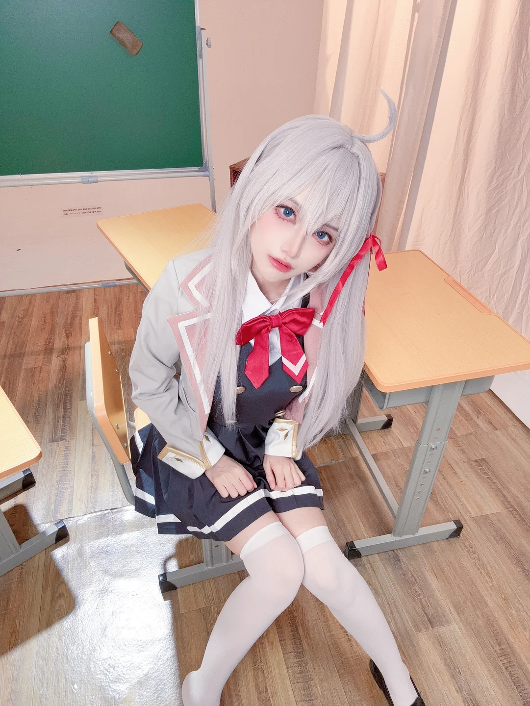 Shika小鹿鹿 - 邻座艾莉同学 [38P,2V-369MB] tg@simisebaisi 【丝足阁】030.webp